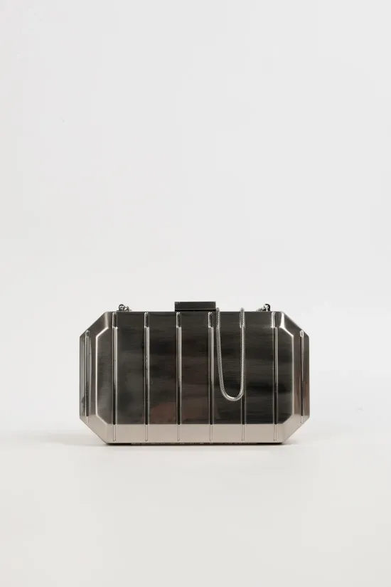 bolso clutch irtes - plata