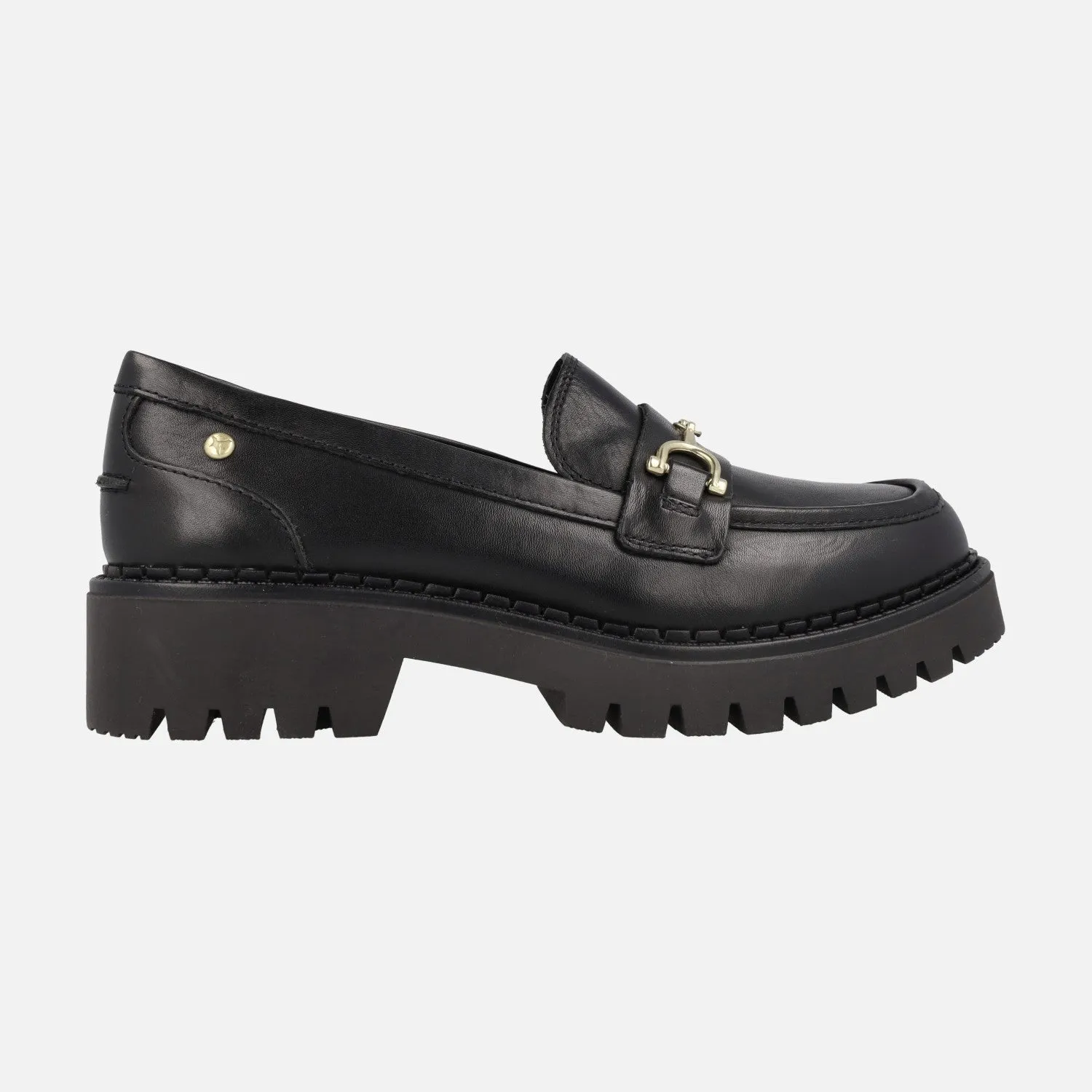 Mocasines Avilés negros para mujer con adorno metálico y piso volúmen