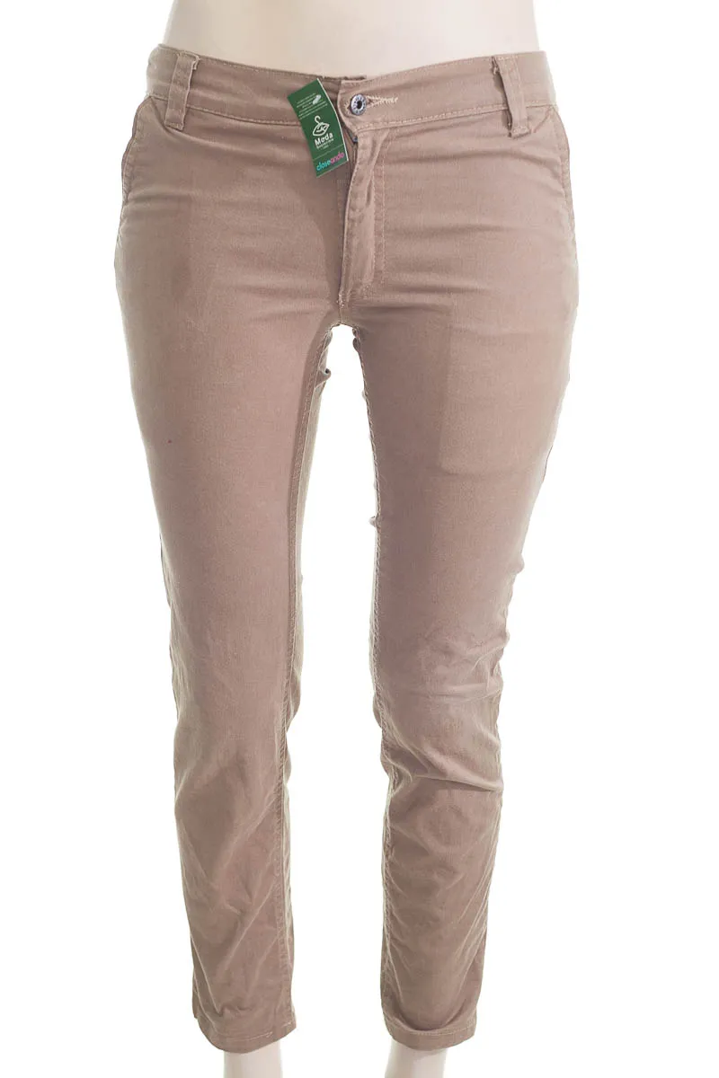 Pantalón color Beige - Closeando