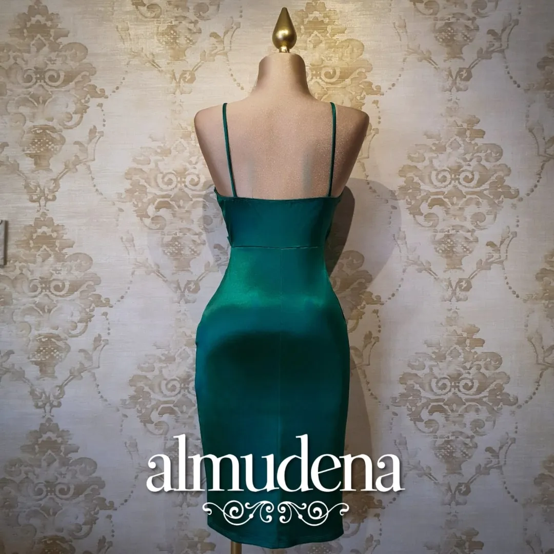 Vestido Verde Corto Satín Plisado con Tirantes