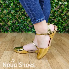 Zapatos cerrados de enfrente abiertos de atrás